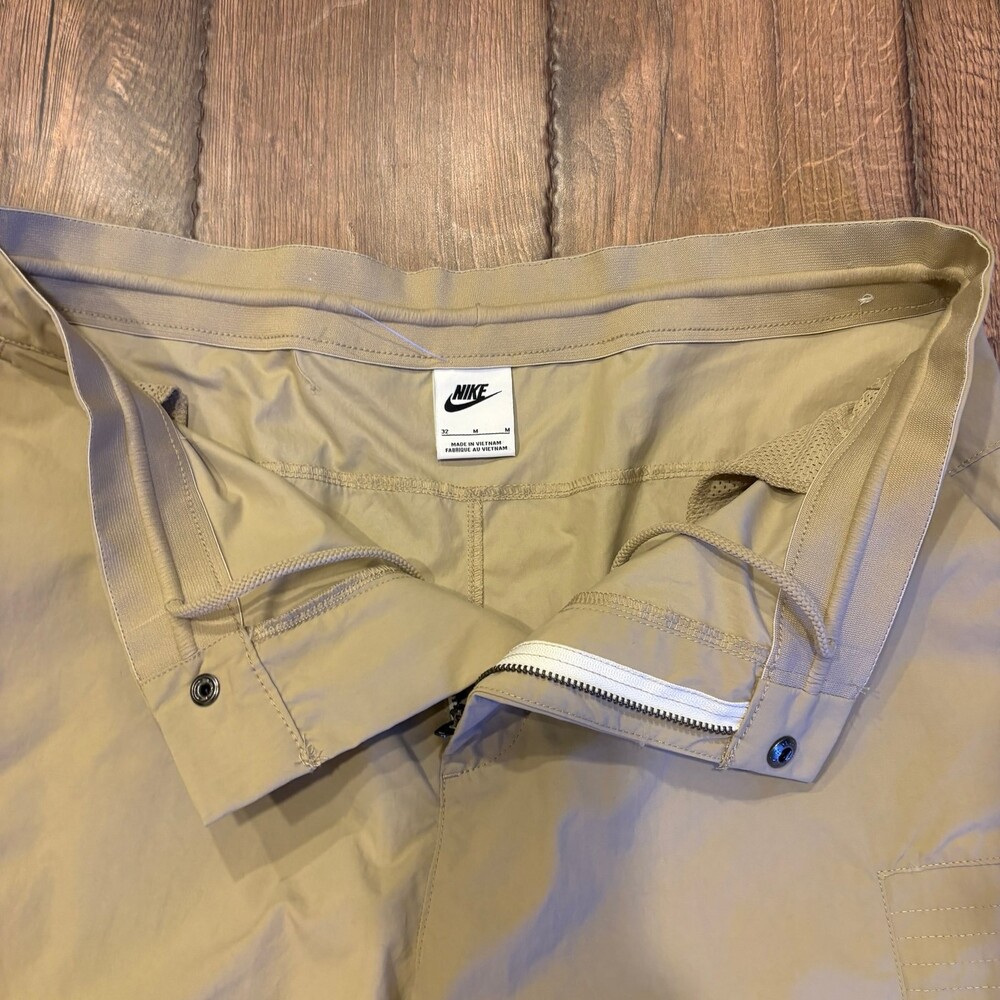 Nike Sportswear Style Essentials Utility Pants in Limestone - Picture 9 of 10